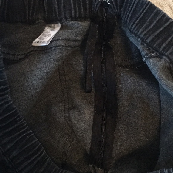 Dash K Kardashian Black Denim Comfort Waist Jeans - Picture 8 of 8